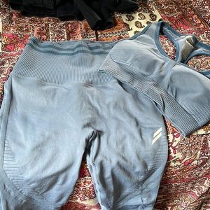 Workout set with butt scrunch